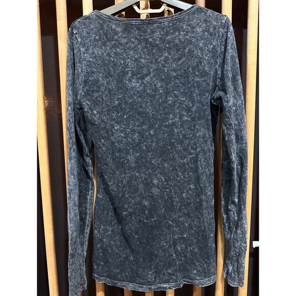 Daytrip Long Sleeve Tee Size L Gray Eagle Rhinestone 100% Cotton VNeck Grunge - Picture 3 of 9